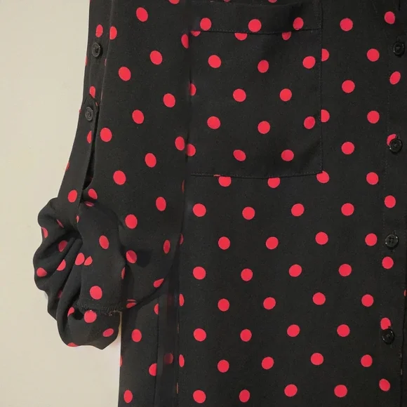 Express Black Red Polka Dot Slim Fit LP Blouse Roll Tab Large Petite - Picture 6 of 9